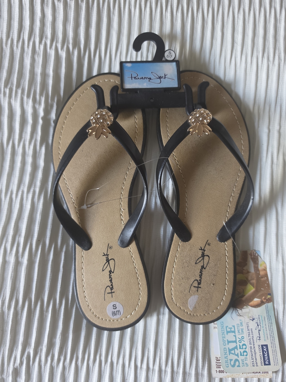 Panama Jack Black Flip Flop Sandals with Gold Pineapple Size 6/7 New